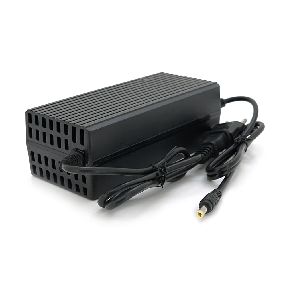 Зарядний пристрій Jinyi для акумуляторів LiFePo4 60V(73V),20S,3A,штекер 5.5*2.5,з індикацією,BOX