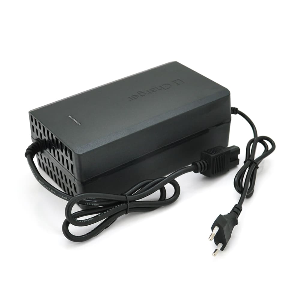 Зарядний пристрій Jinyi для акумуляторів LiFePo4 48V(58,4V),16S,8A,штекер Triangle plug (T-tipe/C13/IEC),з індикацією,BOX
