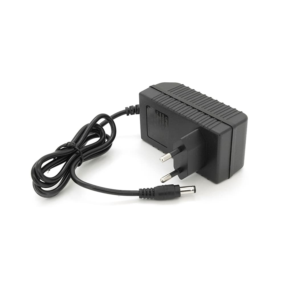 Зарядний пристрій для акумуляторів LiFePo4 12V(14,6V),4S,2A,штекер 5,5,з індикацією,BOX