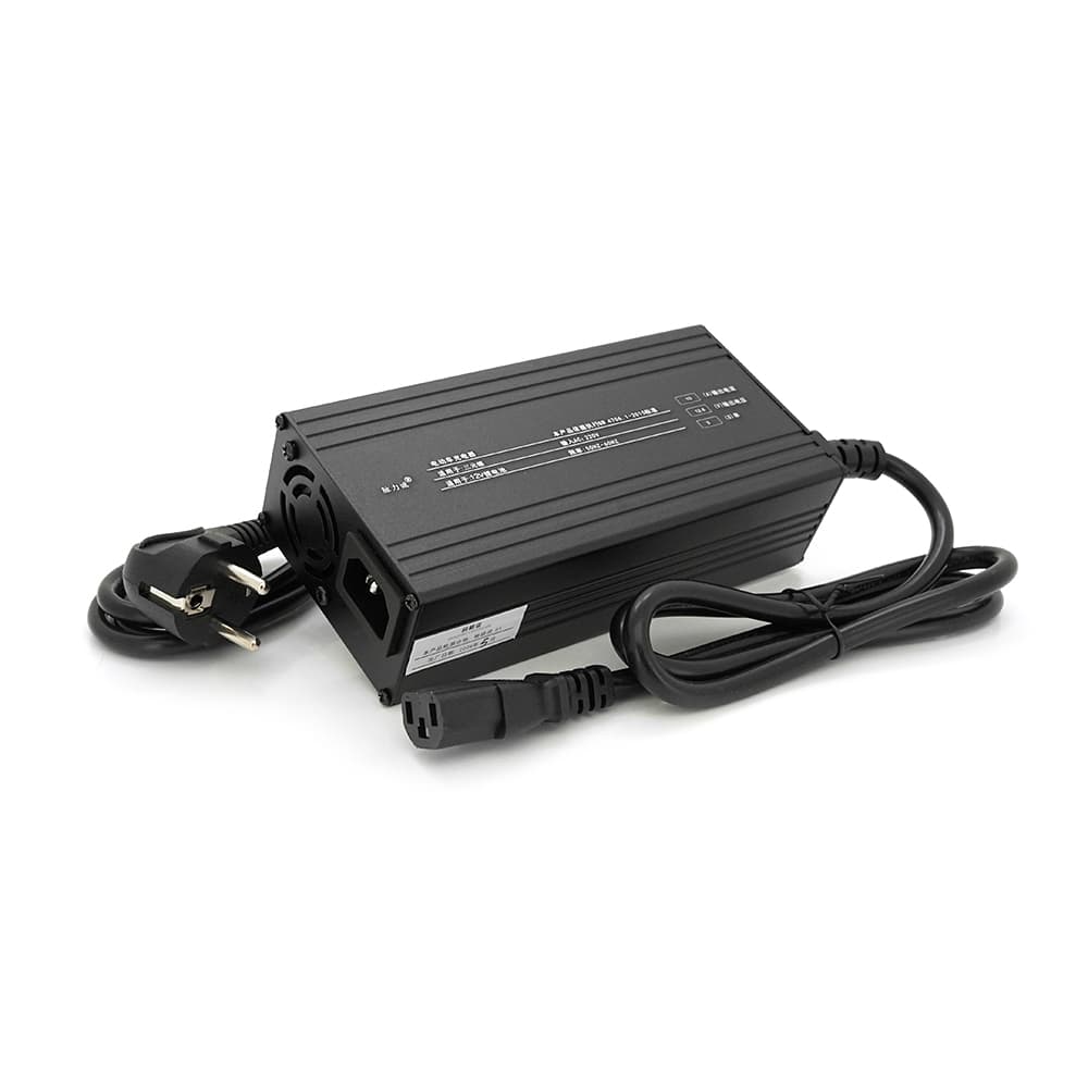 Зарядний пристрій для акумуляторів Li-ion 12V(12,6V),3S,10A,штекер Triangle plug (T-tipe/IEC/C13 N+L-), LED-індикація, 137x90x50mm